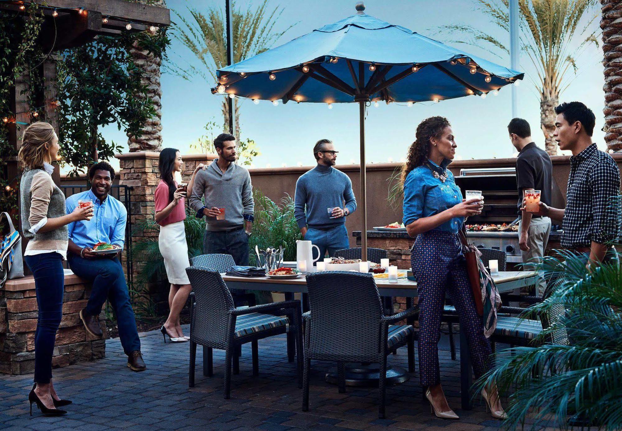 Residence Inn By Marriott Anaheim Resort Area/Garden Grove Bagian luar foto